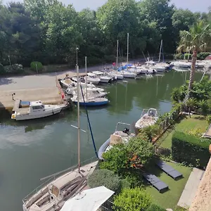  Apartment La Perle Rare Du Golf De Saint Tropez